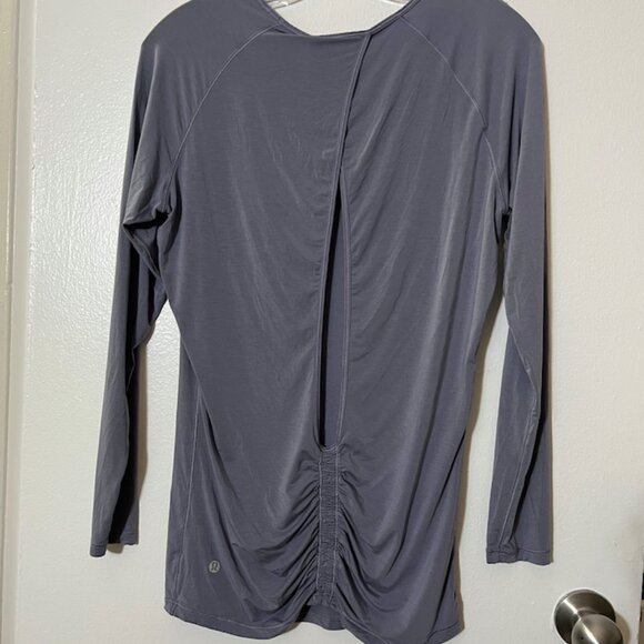 Lululemon Long Sleeve Top - Picture 1 of 2